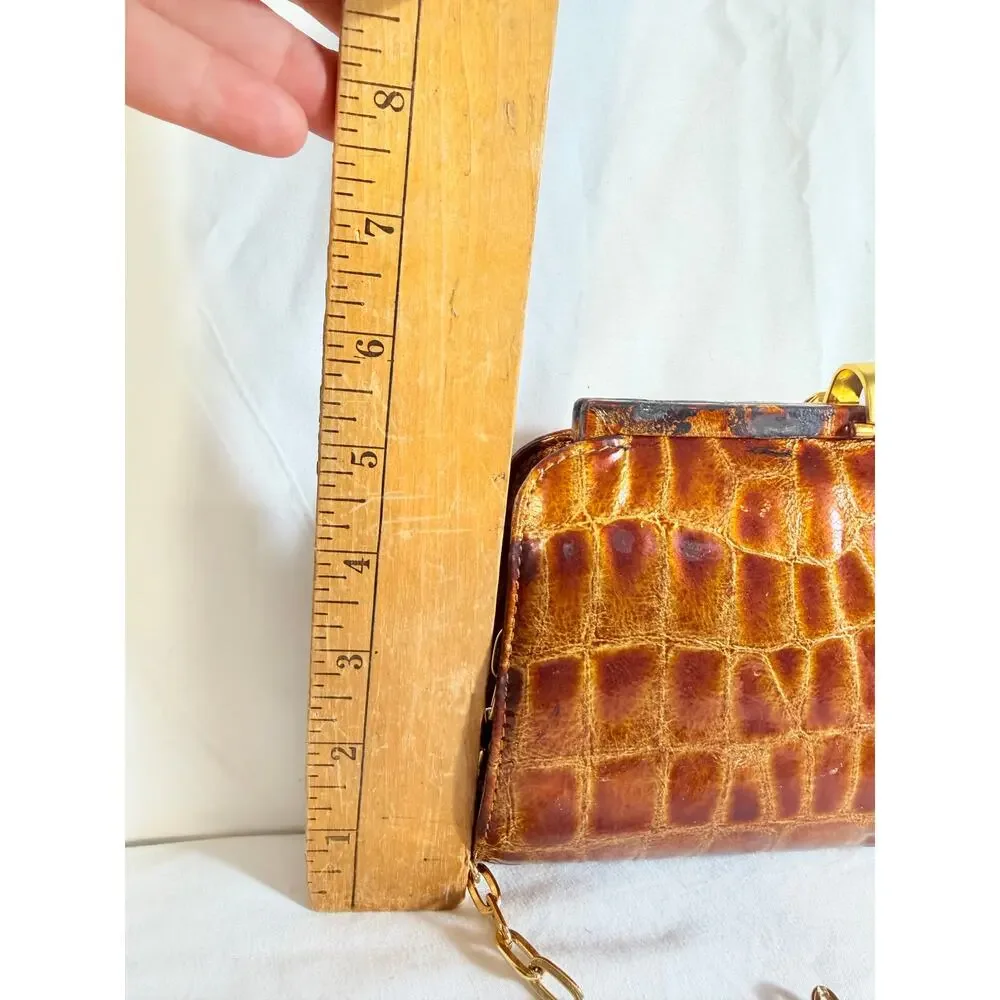 Vintage Ashneil Genuine Alligator Crocodile Clutch Purse Gold Alligator Clasp